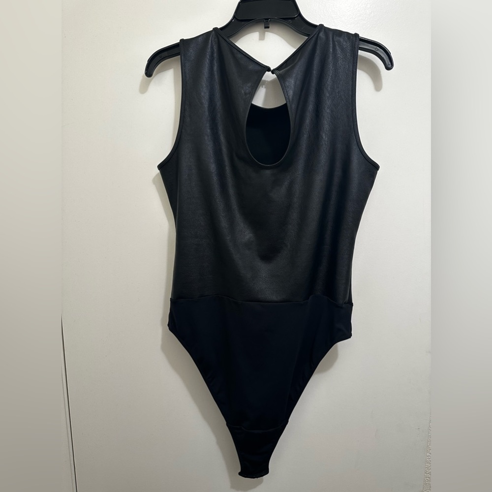 INC International Concepts Faux Leather Bodysuit Size L - Picture 2 of 12